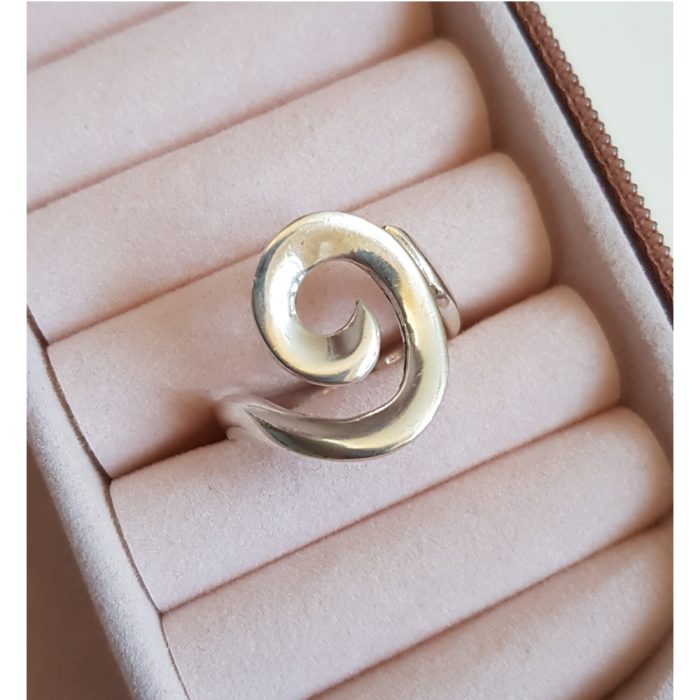 Luxury Silver 925 Swirl Statement Ring - UK Size N - Image 2