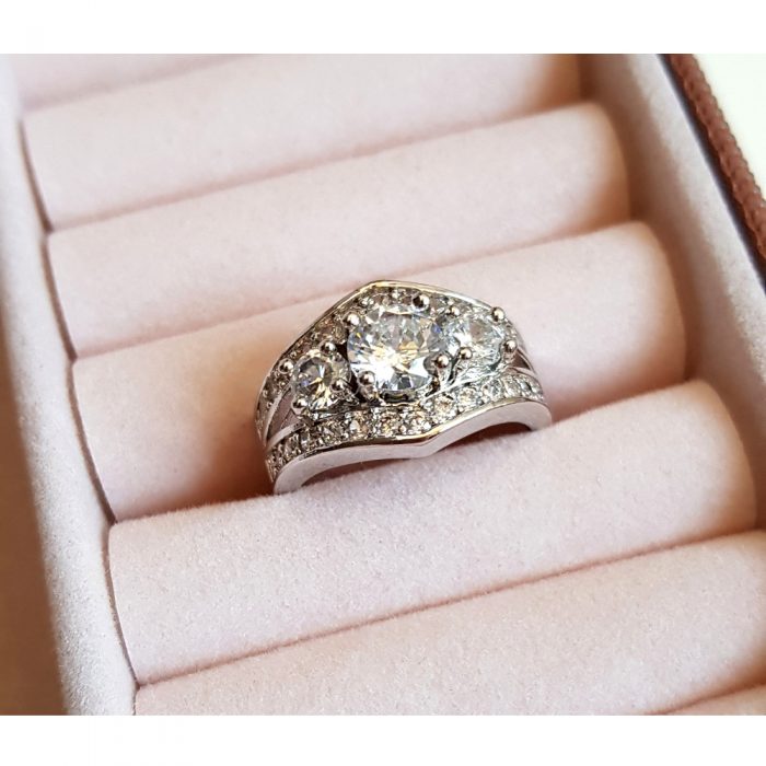 White Diamond CZ Silver Plate Trilogy Ring - UK Size L - Image 2